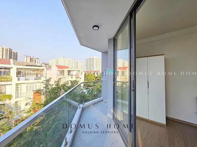 Hình ảnh Cho Thuê CHDV 1 phòng ngủ ban công mới xây Q7 full nội thất, gần lotte