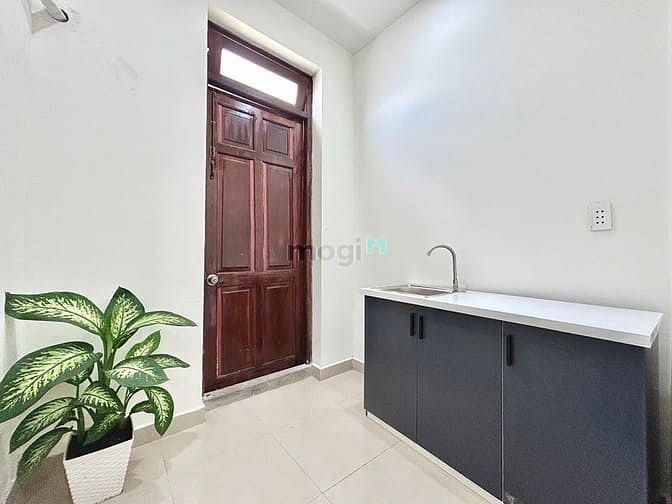Hình ảnh Cho Thuê CHDV 1 phòng ngủ ban công mới xây Q7 full nội thất, gần lotte