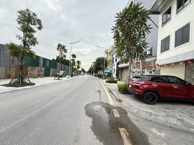 Hình ảnh Ngọc Thuỵ Long Biên – Ô Tô – 75 M2 – 2 Tầng – MT 4.2 M – Giá 12.4 Tỷ.