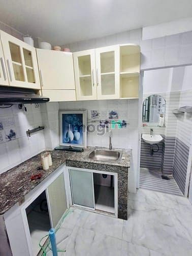Hình ảnh Nhỉnh 3 Tỷ - Nhà Bán Trần Nhân Tôn Quận 5 18M2 2 Tầng 2 PN