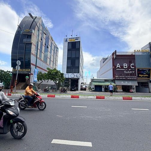 Hình ảnh Chính Chủ Gửi Bán Toà Nhà Văn Phòng Mặt Tiền Lê Văn Việt P.Tân Phú