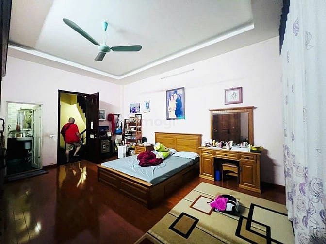 Hình ảnh Võng Thị - Tây Hồ - 71 M2 – 5 Tầng – MT 4.5 M -Giá 15.8 Tỷ.