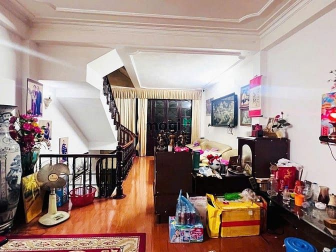 Hình ảnh Võng Thị - Tây Hồ - 71 M2 – 5 Tầng – MT 4.5 M -Giá 15.8 Tỷ.