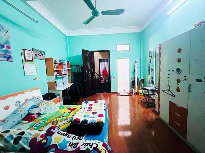 Hình ảnh Võng Thị - Tây Hồ - 71 M2 – 5 Tầng – MT 4.5 M -Giá 15.8 Tỷ.