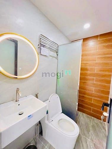 Hình ảnh Nhà Đẹp Lý Chính Thắng Quận 3 - Hẻm 3M - 20M2 2 Tầng - 2 Tỷ 99