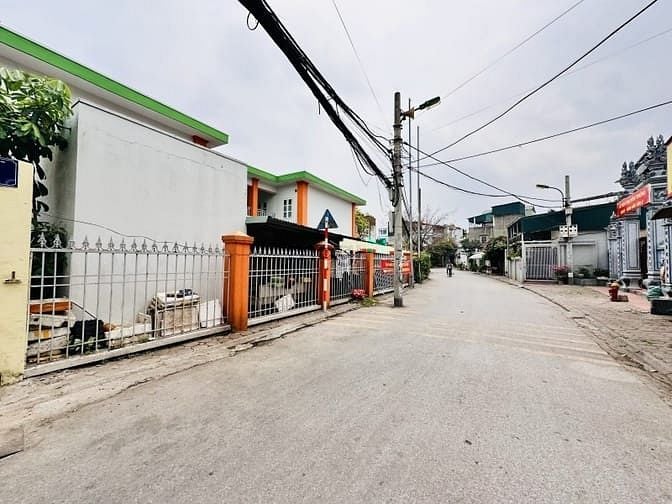 Hình ảnh Phố Bắc Cầu – Long Biêt – Ô TÔ – 93 M2 – 4 T – MT 5 M – Giá 11.4 Tỷ.