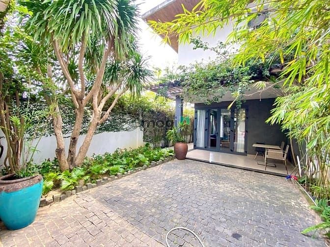 Hình ảnh Cho thuê villa sân vườn 2 phòng ngủ khu Hải Châu gần sông Hàn