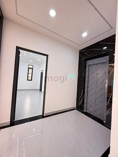 Hình ảnh 💯THANG MÁY🔥🔥Mới 100% Góc Đẹp 2MT đường 14m khu Ao Sen 5x20m 6PN 6WC