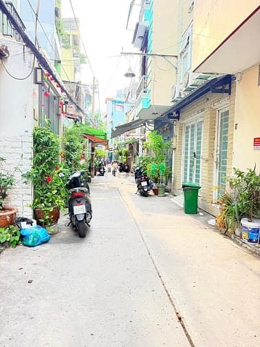 Hình ảnh Bán Nhà 212B Nguyễn Trãi Quận 1 - 32M2 Ngang 8M 2 Tầng - 7 Tỷ