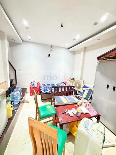 Hình ảnh Bán Nhà 212B Nguyễn Trãi Quận 1 - 32M2 Ngang 8M 2 Tầng - 7 Tỷ