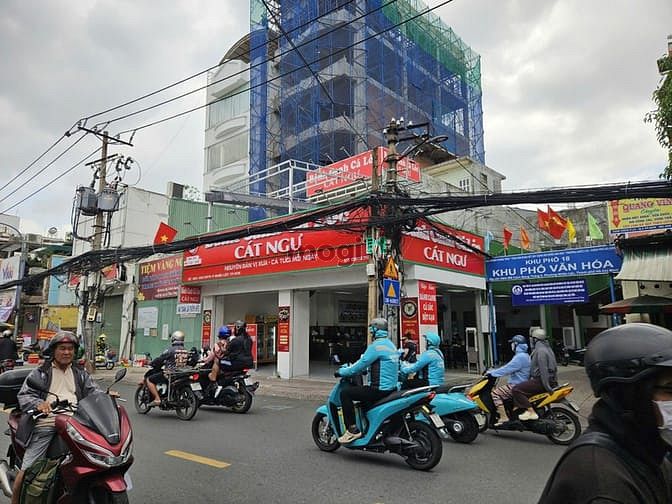 Hình ảnh Cho thuê nhà Góc 2MT 400–402 Cách Mạng Tháng Tám, MT 9.2m, sàn suốt