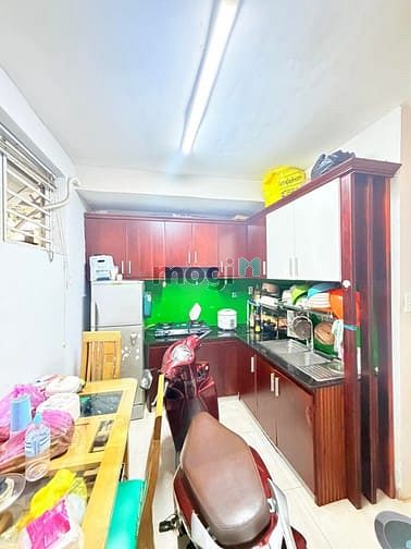 Hình ảnh Bán Nhà 212B Nguyễn Trãi Quận 1 - 32M2 Ngang 8M 2 Tầng - 7 Tỷ