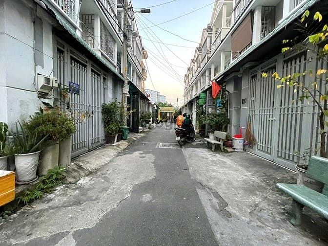 Hình ảnh Bán Nhà 1 Trệt 2 Lầu Đường Tân Hòa 2 Phường Hiệp Phú Quận 9