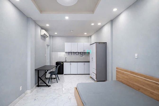 Hình ảnh Căn Phòng Giếng Trời Giá Hát Dẻ