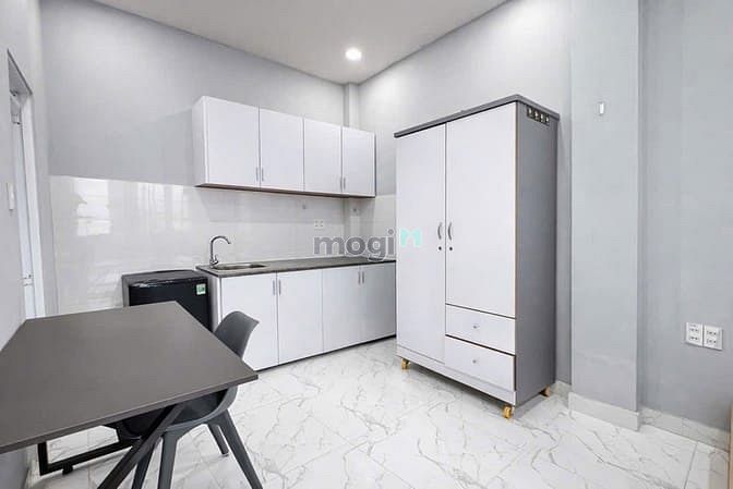Hình ảnh Căn Phòng Giếng Trời Giá Hát Dẻ