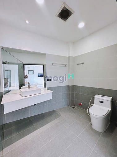 Hình ảnh Cho Thuê Studio Không Gian Rộng Rãi