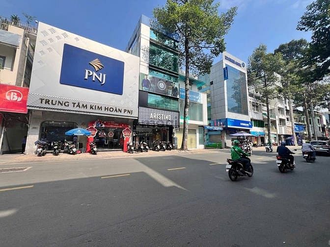 Hình ảnh Cho thuê nhà 86-88 Nguyễn Trãi - Ngang 9m, trệt lầu suốt