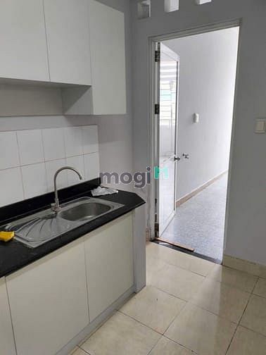 Hình ảnh Chung cư Phú Thạnh, Nguyễn Sơn, TP: 2PN, 65m2, nhà trống, 7,5tr