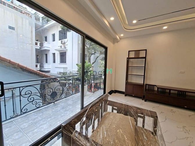 Hình ảnh Phố Ngọc Lâm – Long Biên – Ô TÔ – 81 M2 – 6 Tầng – MT 4.8 M – Giá 19.3