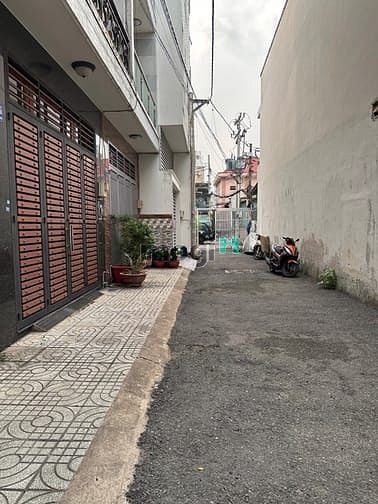 Hình ảnh Bán nhà 4 tầng Hoàng Bật Đạt khu phân lô - Hẻm oto - 7x tỷ