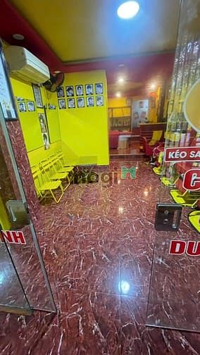 Hình ảnh Cho thuê MB Lê Văn Sỹ làm tiệm tóc, massage, có sẵn ghế giường mới.