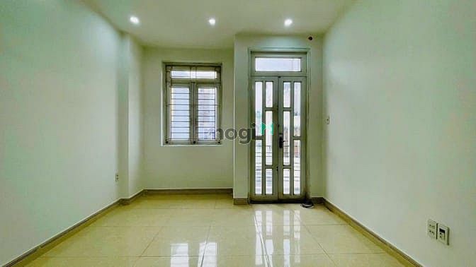 Hình ảnh Hẻm 4M Kế MT 418 Trần Phú Quận 5 - 39M2 4 Tầng - 8 Tỷ 6
