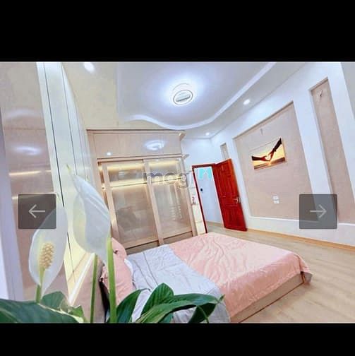 Hình ảnh Nhà Nguyễn Khánh Toàn-đỗ xe ở sân-5 tầng-sân phơi rộng view thành phố
