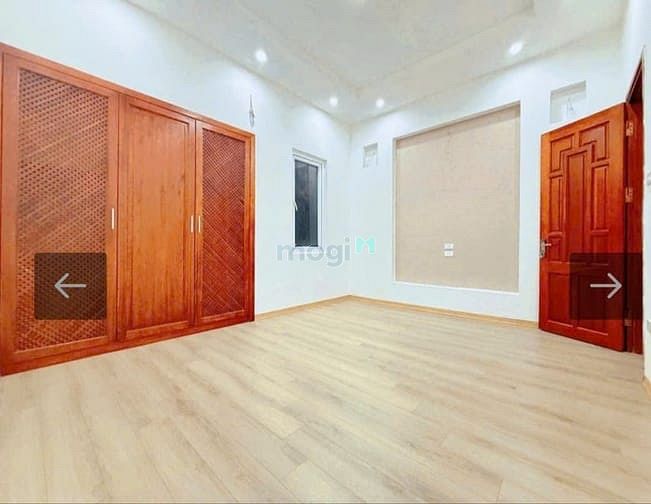 Hình ảnh Nhà Nguyễn Khánh Toàn-đỗ xe ở sân-5 tầng-sân phơi rộng view thành phố