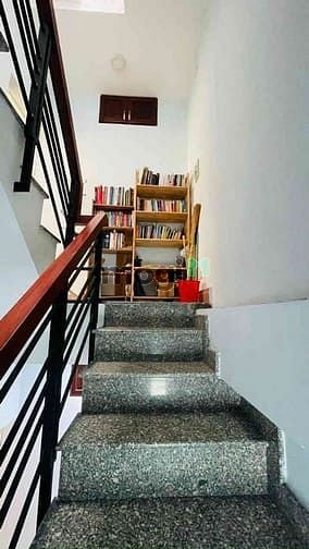 Hình ảnh Bán nhà 5 tầng vuông vức Lạc Long Quân - Gần chợ Ông Địa - Nhỉnh 5 tỷ