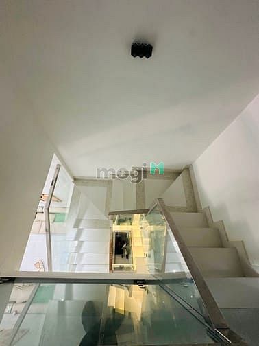 Hình ảnh Bán Nhà Hẻm 330 Lê Hồng Phong Quận 10 - 46m2 3 Tầng - 9 Tỷ 2