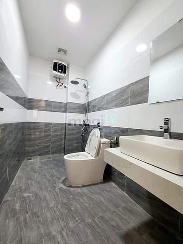 Hình ảnh Nhà đẹp long lanh ngõ Nguyễn Khoái, giá 12.5 tỷ, 45m2x5T, thang máy