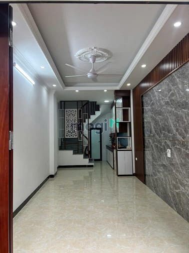 Hình ảnh Bán toà nhà MP Hồng Tiến, giá 320 tỷ, 474m2x9T, thang máy, KD lớn