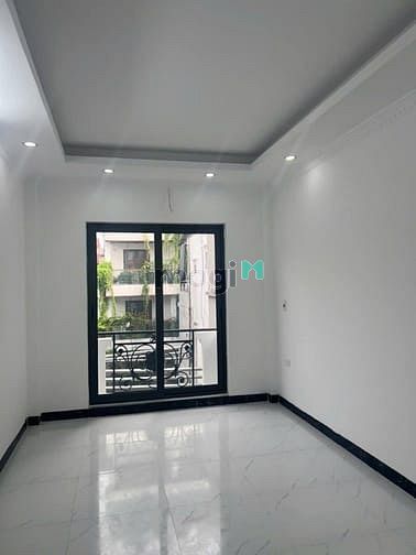Hình ảnh Bán toà nhà MP Hồng Tiến, giá 320 tỷ, 474m2x9T, thang máy, KD lớn