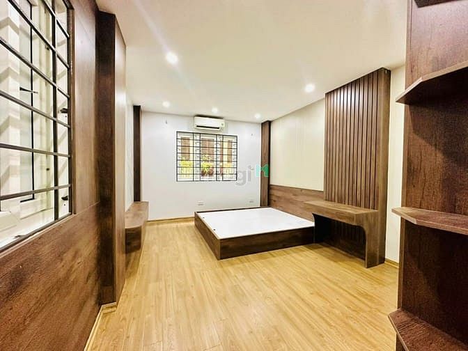Hình ảnh Tôi cần bán nhà MP Đê La Thành, giá 26 tỷ, 33m2x3T, KD được