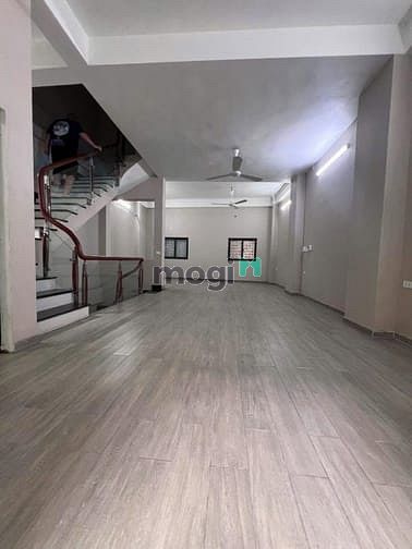 Hình ảnh Bán nhanh nhà ngõ 218 Lạc Long Quân, giá 18 tỷ, 55m2x4T, nở hậu
