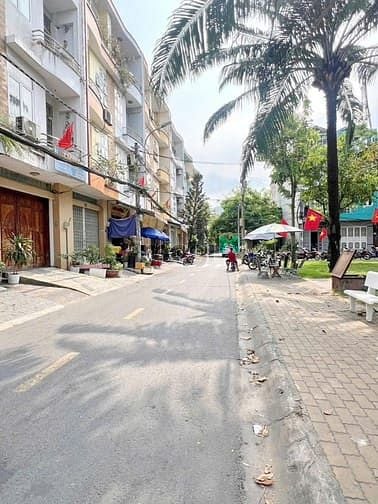 Hình ảnh Bán Nhà Quận 8 - Đối Diện Công Viên - 11,6 Tỷ (TL)
