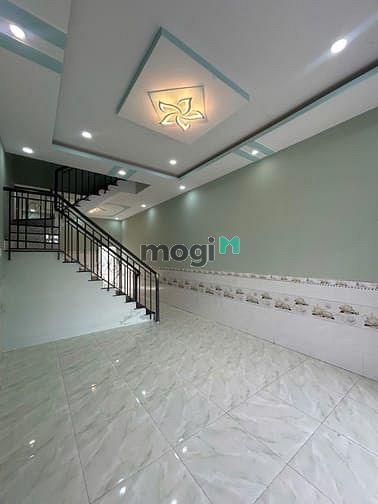 Hình ảnh 885TR, công chứng nhận nhà 60m2, ngay đường lớn 100m, ô tô 5m. Hóc Môn