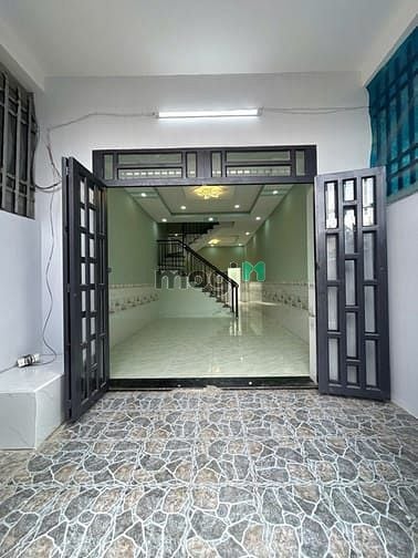 Hình ảnh 885TR, công chứng nhận nhà 60m2, ngay đường lớn 100m, ô tô 5m. Hóc Môn