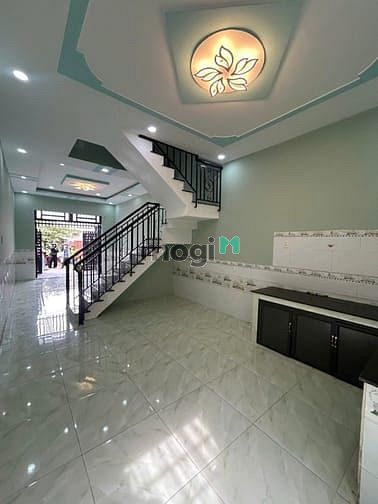 Hình ảnh 885TR, công chứng nhận nhà 60m2, ngay đường lớn 100m, ô tô 5m. Hóc Môn