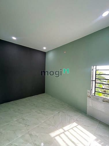 Hình ảnh 885TR, công chứng nhận nhà 60m2, ngay đường lớn 100m, ô tô 5m. Hóc Môn