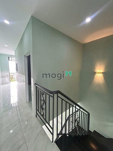 Hình ảnh 885TR, công chứng nhận nhà 60m2, ngay đường lớn 100m, ô tô 5m. Hóc Môn
