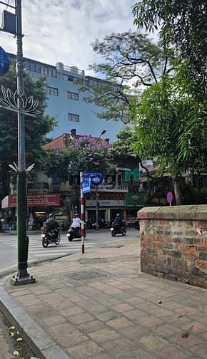 Hình ảnh Chỉ nhỉnh 3 Tỷ, có ngay nhà TT Ba đình, sát phố cổ, hồ gươm, lăng Bác.