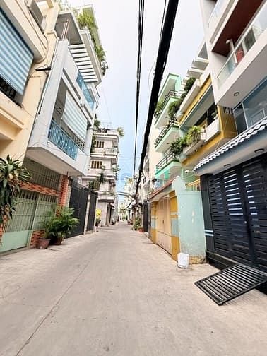 Hình ảnh Bán Nhà Quận 10 52M2 3 Tầng 3 PN - 8 Tỷ 9