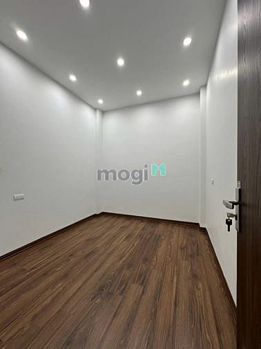 Hình ảnh Bán nhanh nhà ngõ Ngọc Thuỵ, giá 8.2 tỷ, 47m2x3T, thiện chí bán