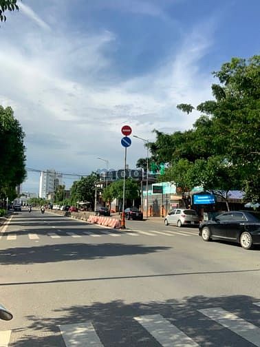 Hình ảnh Bán gấp đất 6x19m, sổ hồng, gần Phú Mỹ Hưng, Quận 7, giá 2tỷ150.