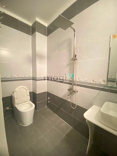 Hình ảnh Phòng BAN CÔNG cửa sổ sẵn máy lạnh - Nhanh tay