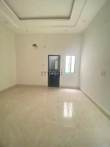 Hình ảnh Phòng BAN CÔNG cửa sổ sẵn máy lạnh - Nhanh tay