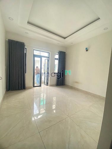 Hình ảnh Phòng BAN CÔNG cửa sổ sẵn máy lạnh - Nhanh tay