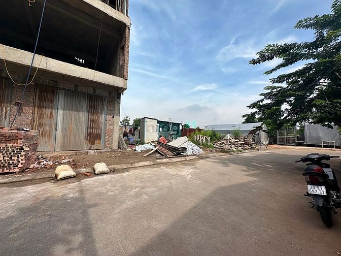 Hình ảnh Bán đất Cổ Linh, đất phân lô, vị trí đẹp, đường to, vỉa hè 3m