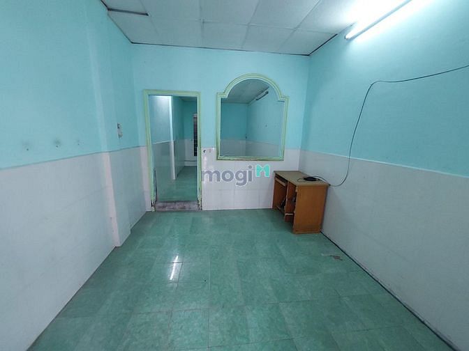 Hình ảnh Hàng hiếm, Chợ Thủ Đức, chỉ hơn 2 tỷ có nhà 50m2, shr,kqh